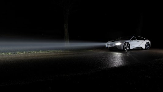 bmws-i8-laser-headlights-will-.jpg